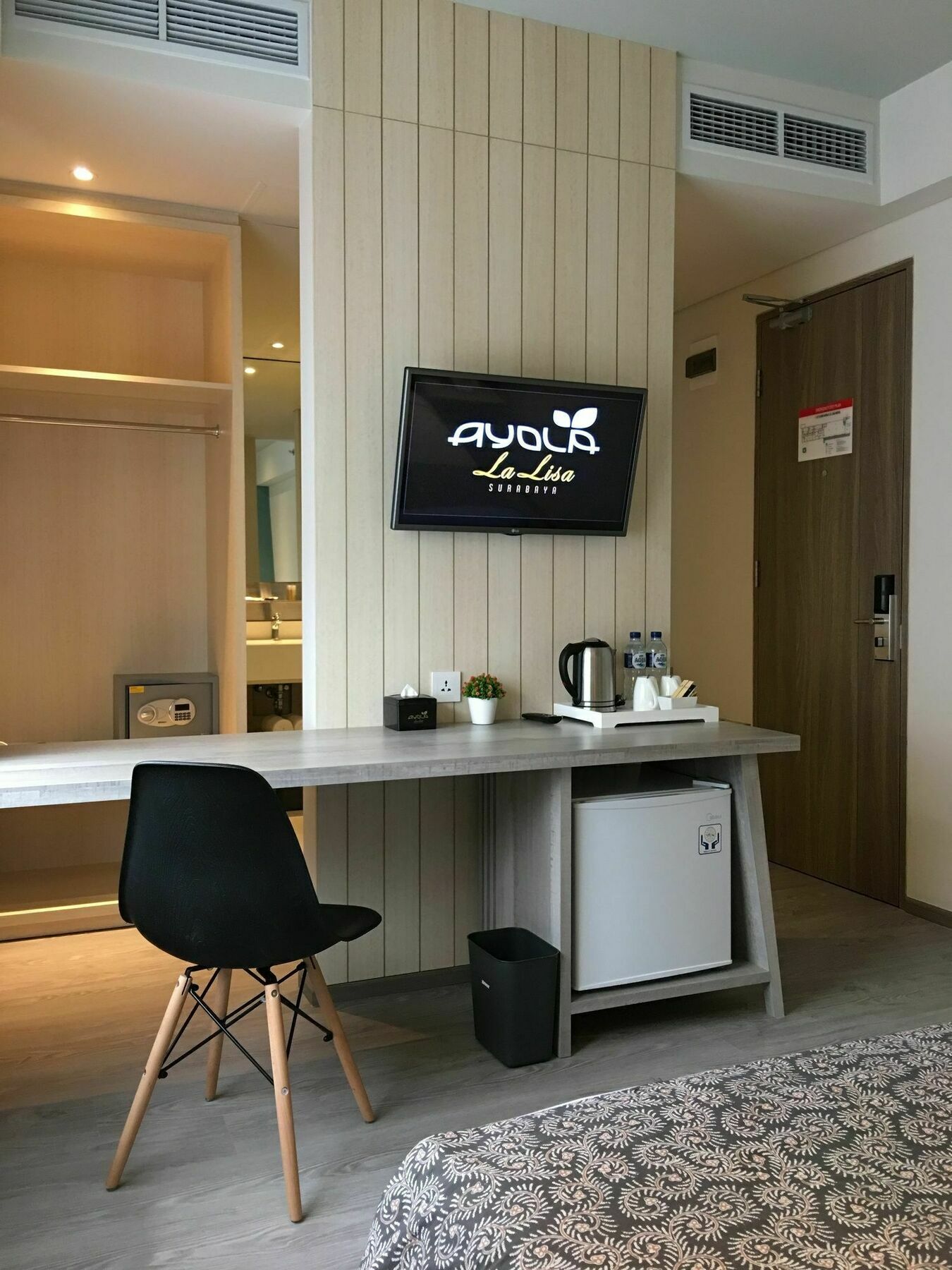 라 리사 호텔 수라바야 외부 사진
